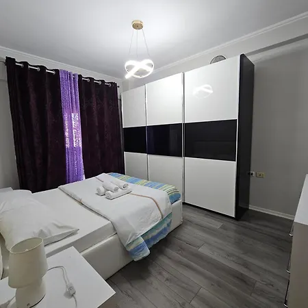 Xplore Xpress • Center * Τίρανα